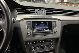 harmaa Volkswagen Passat 2016 kuva 21.