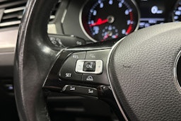 harmaa Volkswagen Passat 2016 kuva 25.