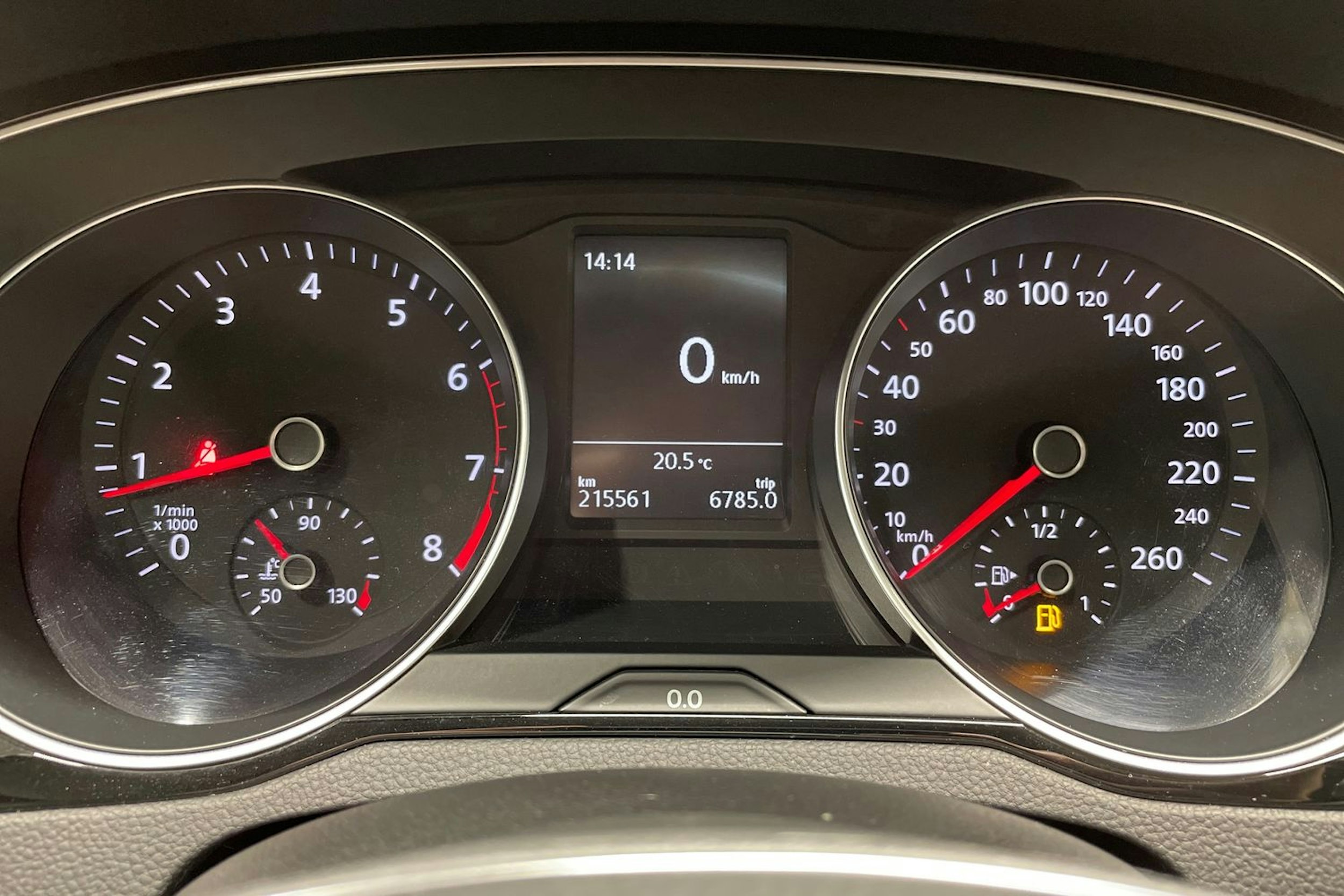 musta Volkswagen Passat 2016 kuva 15.