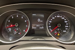 musta Volkswagen Passat 2016 kuva 15.