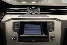 musta Volkswagen Passat 2016 kuva 16.
