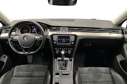 harmaa Volkswagen Passat 2016 kuva 9.