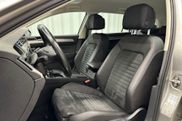 harmaa Volkswagen Passat 2016 kuva 17.