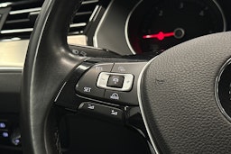harmaa Volkswagen Passat 2016 kuva 19.