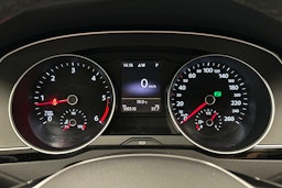 harmaa Volkswagen Passat 2016 kuva 21.