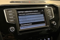 harmaa Volkswagen Passat 2016 kuva 24.