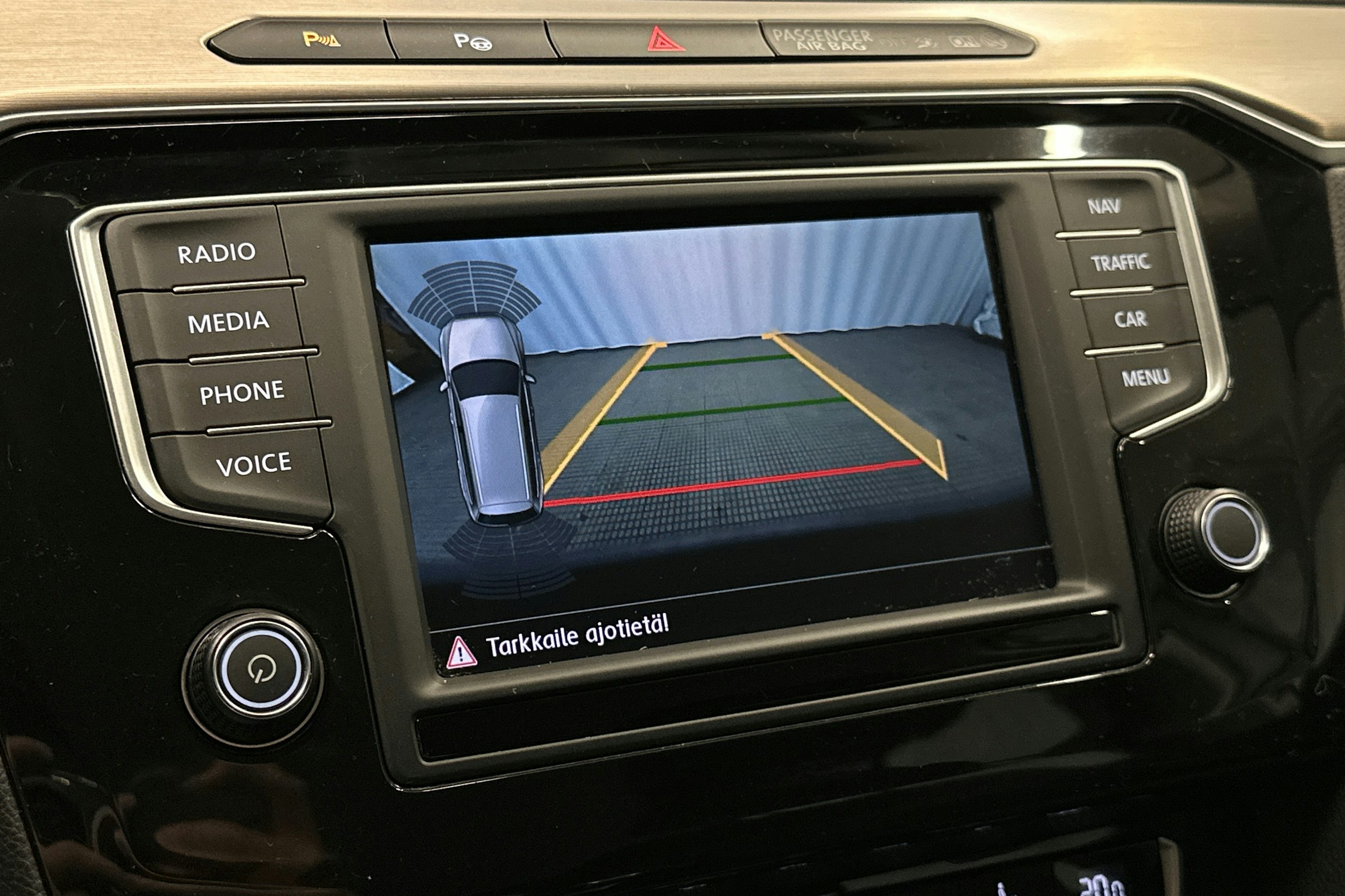 harmaa Volkswagen Passat 2016 kuva 26.