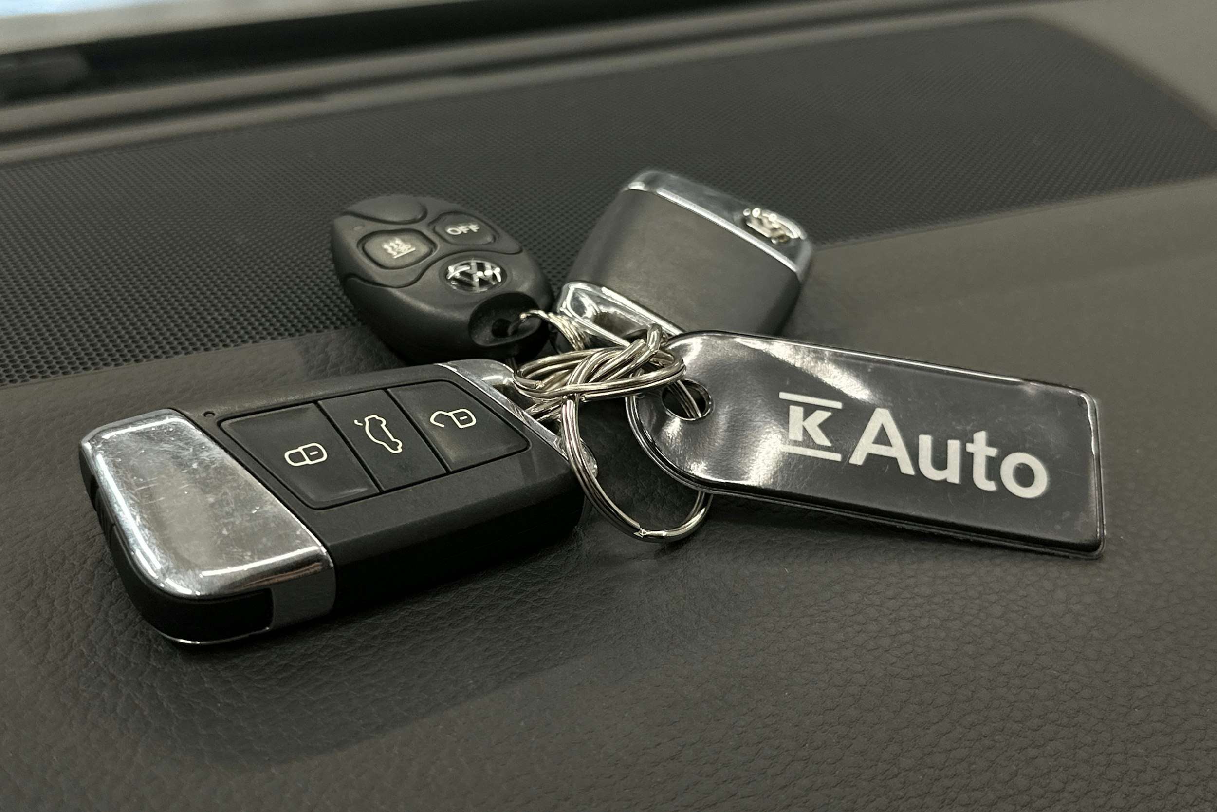 harmaa Volkswagen Passat 2016 kuva 29.