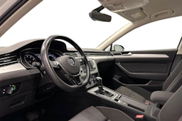 valkoinen Volkswagen Passat 2016 kuva 7.