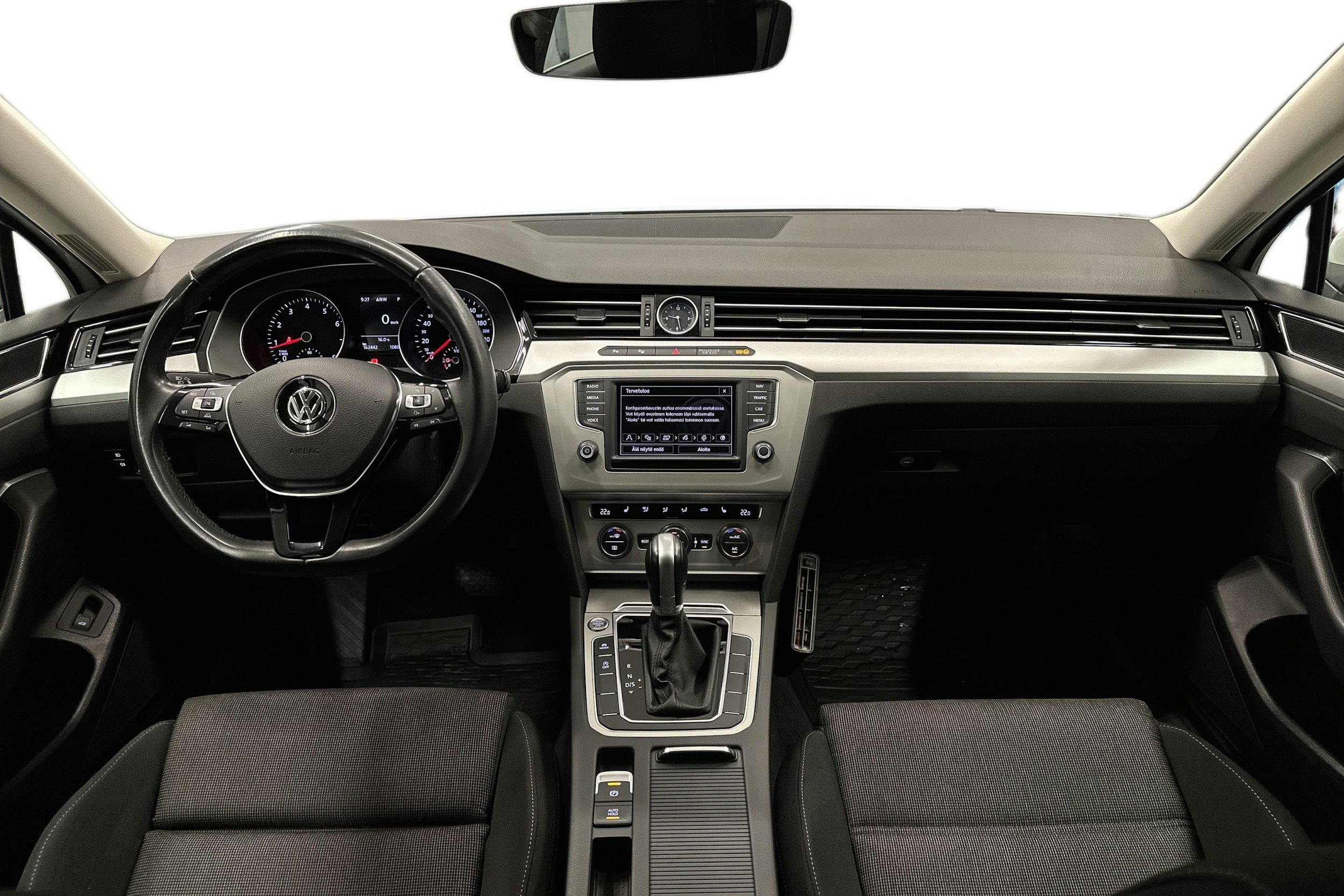 valkoinen Volkswagen Passat 2016 kuva 9.
