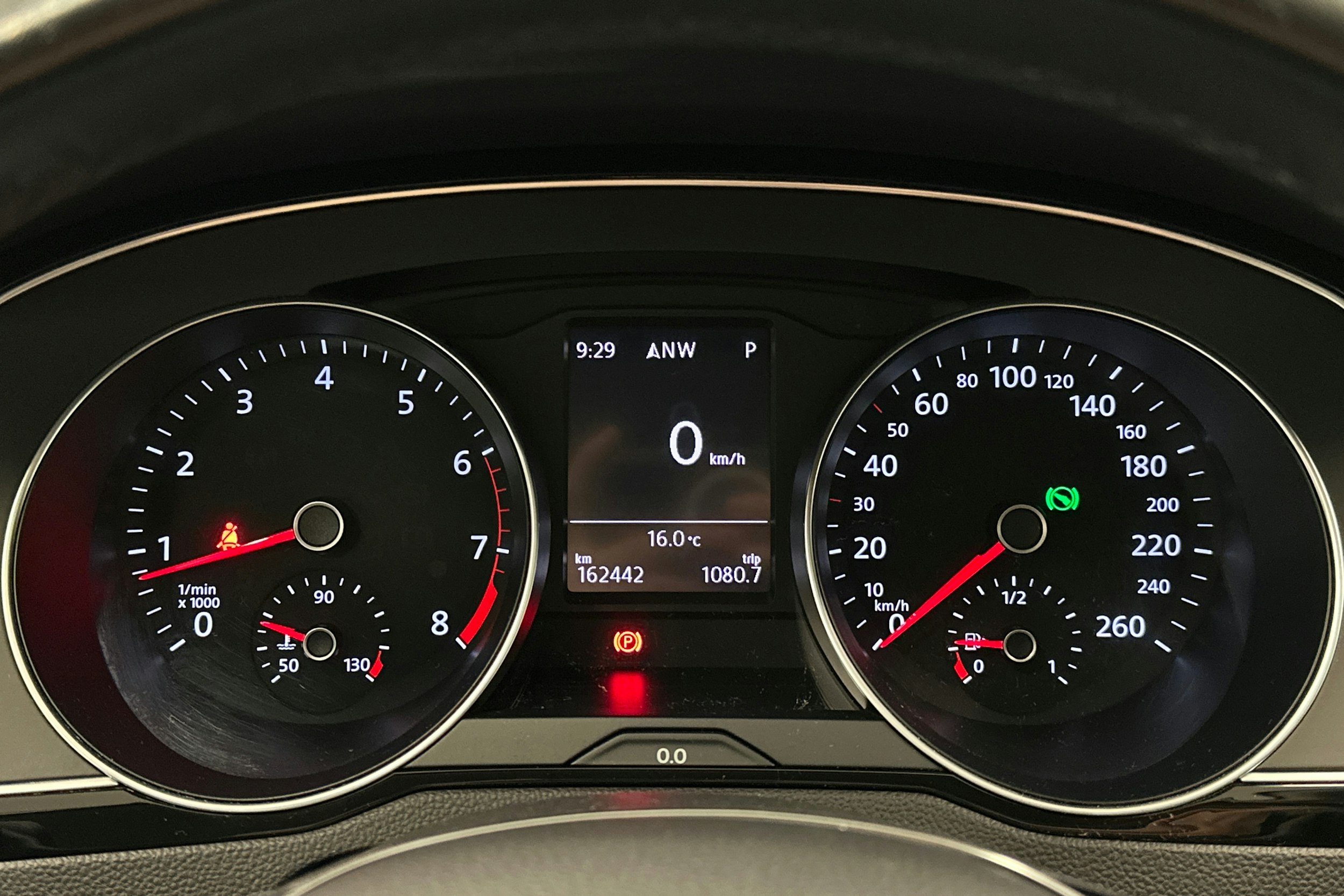 valkoinen Volkswagen Passat 2016 kuva 21.