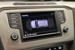 valkoinen Volkswagen Passat 2016 kuva 25.