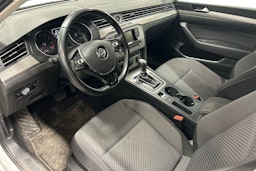 valkoinen Volkswagen Passat 2016 kuva 3.