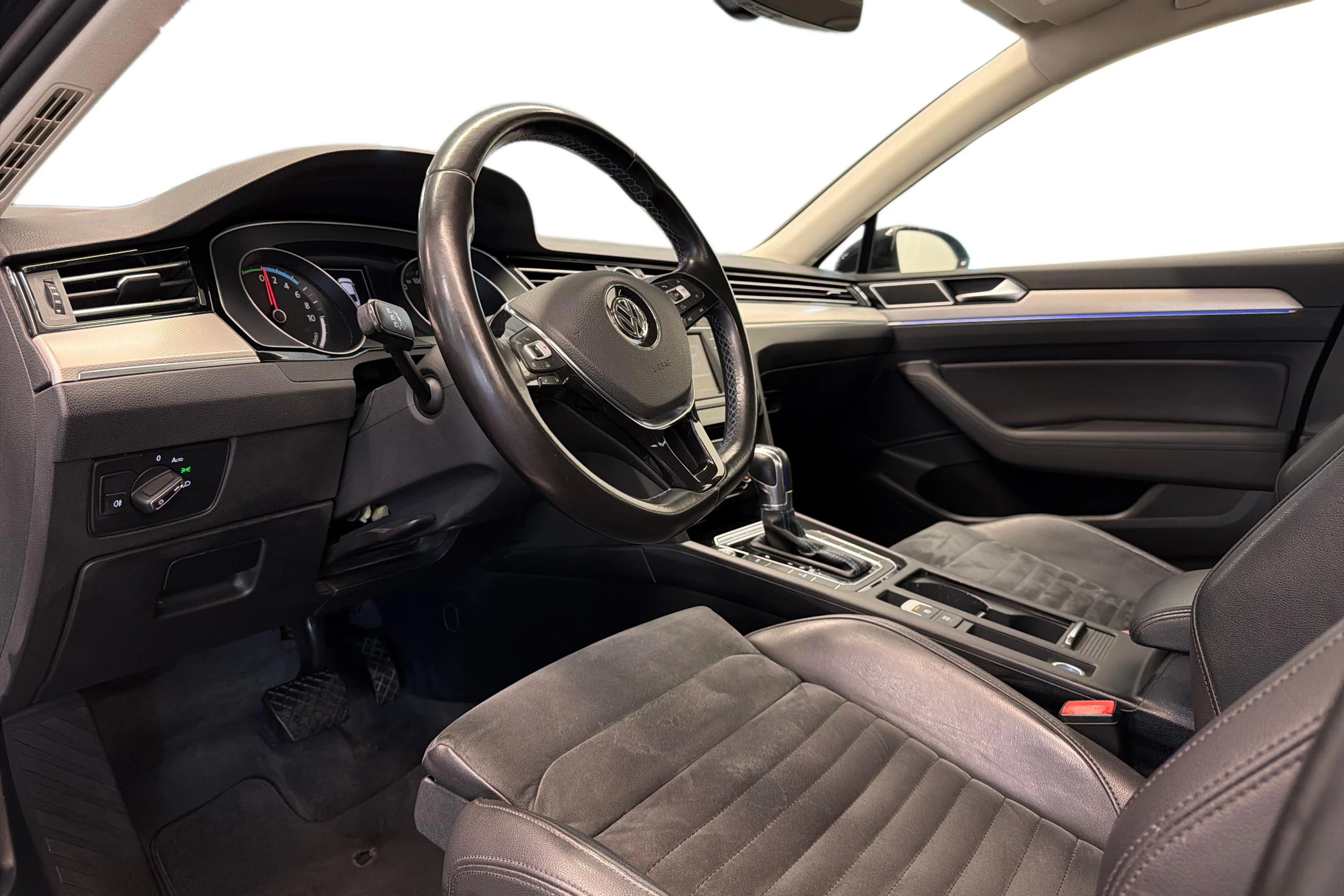Musta Volkswagen PASSAT 2016 kuva 6.
