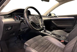 Musta Volkswagen PASSAT 2016 kuva 6.
