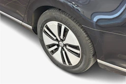Musta Volkswagen PASSAT 2016 kuva 9.