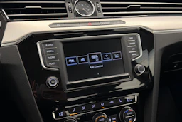 Musta Volkswagen PASSAT 2016 kuva 22.