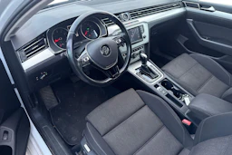 valkoinen Volkswagen Passat 2016 kuva 3.