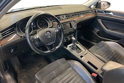 harmaa Volkswagen Passat 2016 kuva 7.