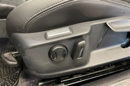 harmaa Volkswagen Passat 2016 kuva 17.