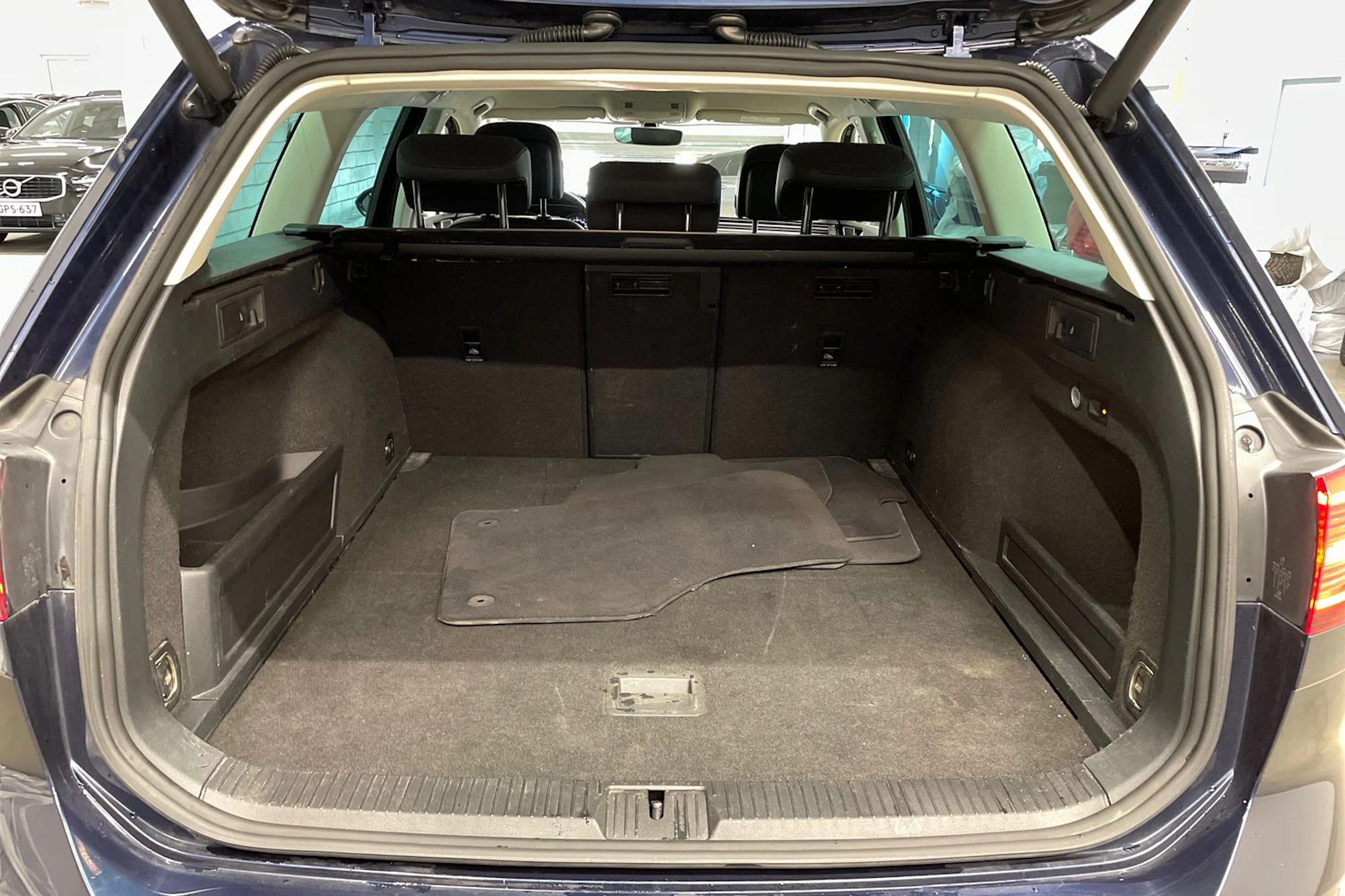 met. sininen Volkswagen Passat 2016 kuva 12.
