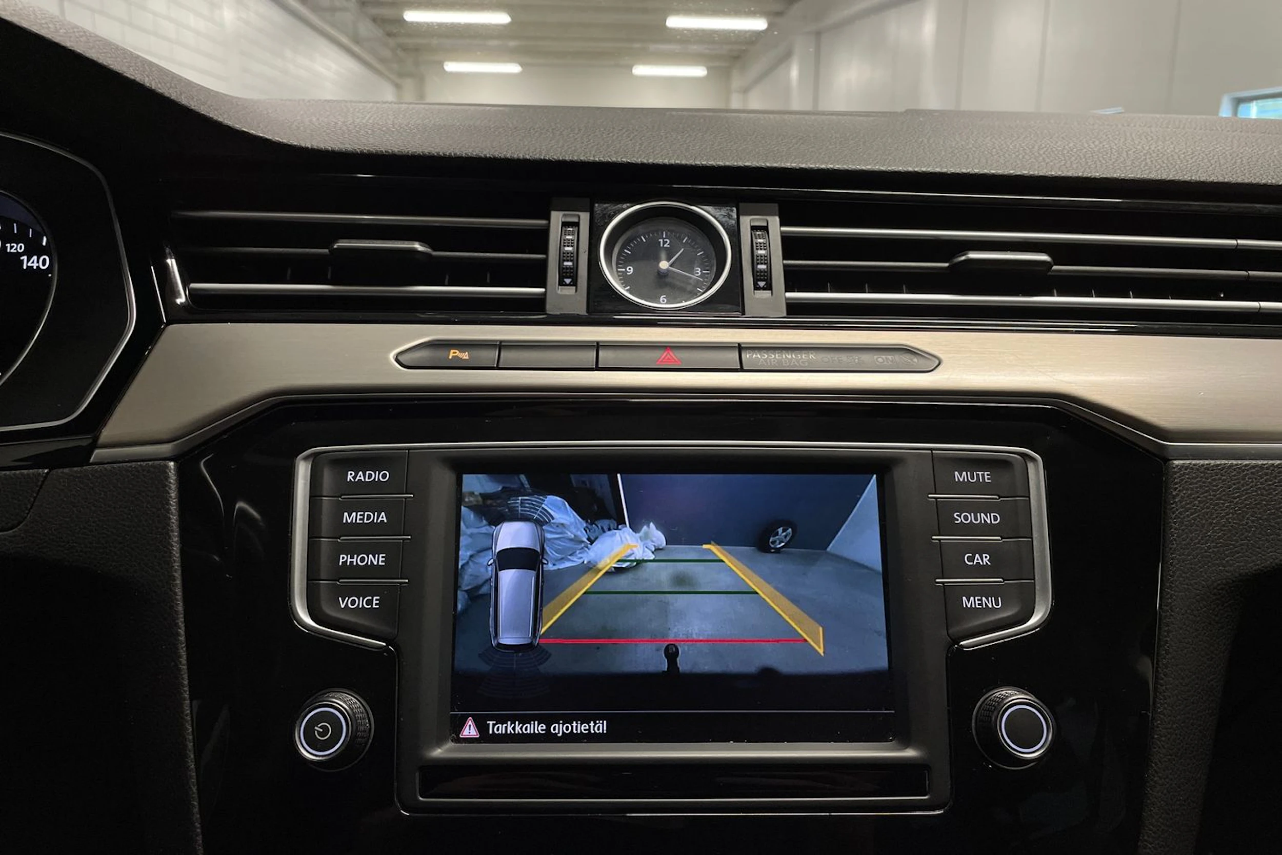 met. sininen Volkswagen Passat 2016 kuva 15.