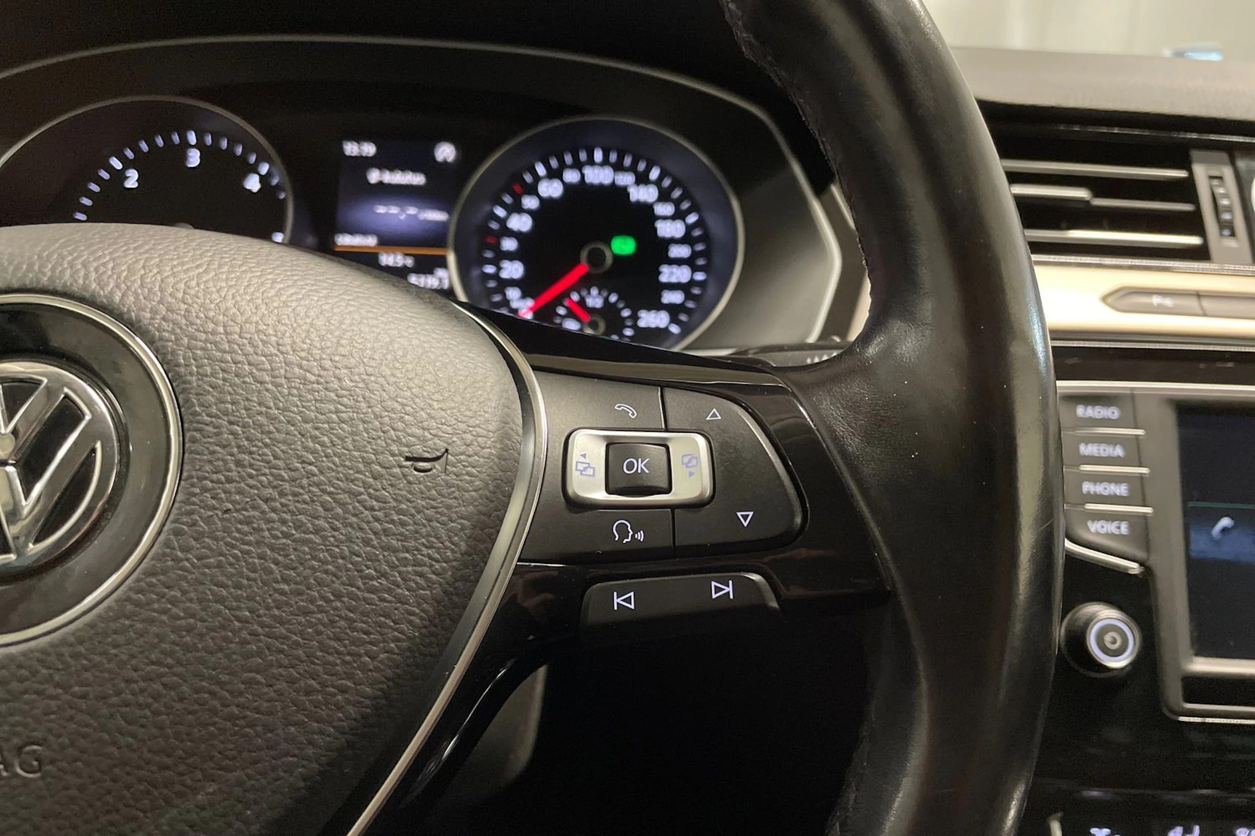 met. sininen Volkswagen Passat 2016 kuva 19.