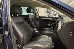 met. sininen Volkswagen Passat 2016 kuva 23.