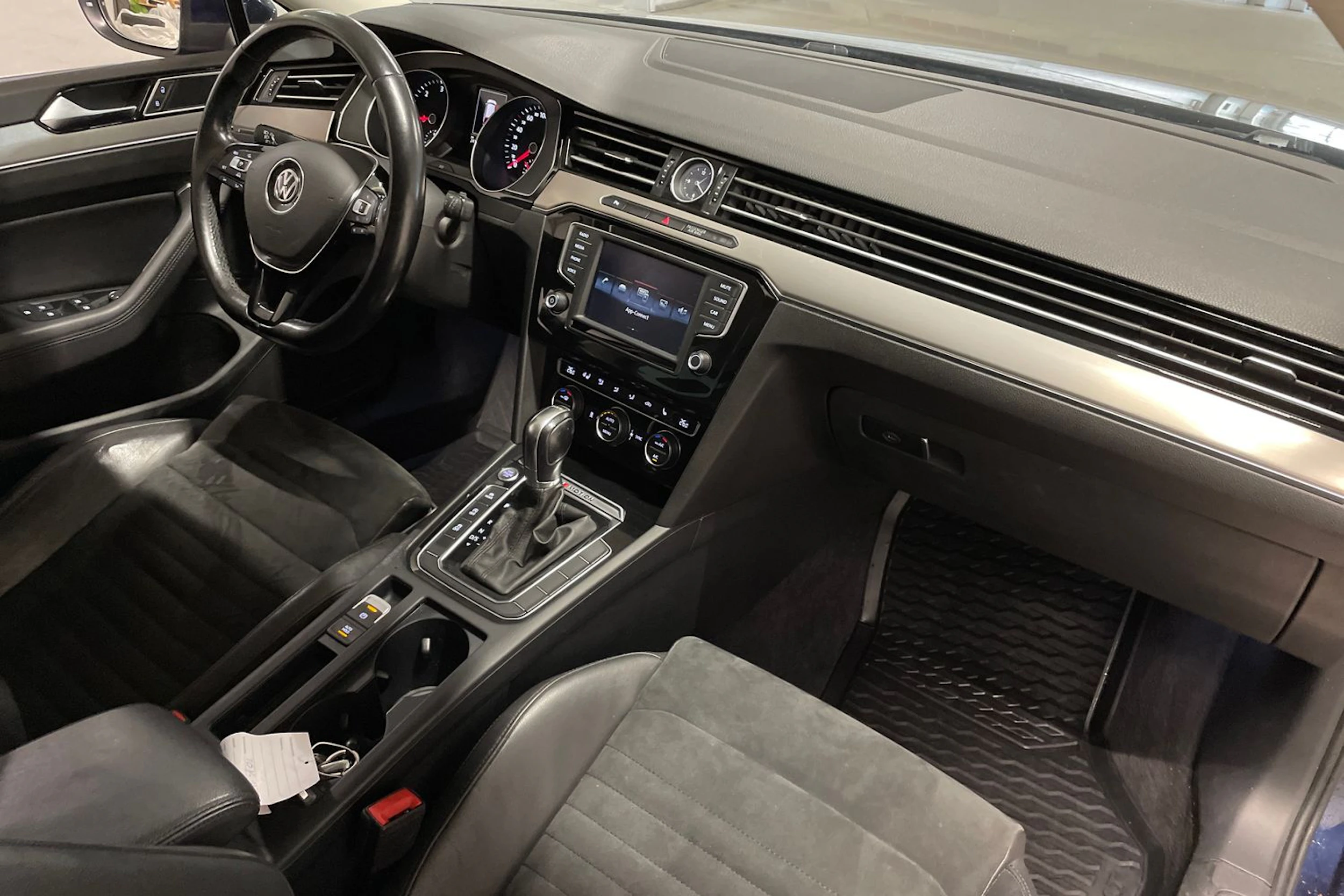 met. sininen Volkswagen Passat 2016 kuva 24.