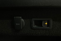 Valkoinen Volkswagen PASSAT 2016 kuva 16.