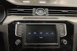 Valkoinen Volkswagen PASSAT 2016 kuva 20.