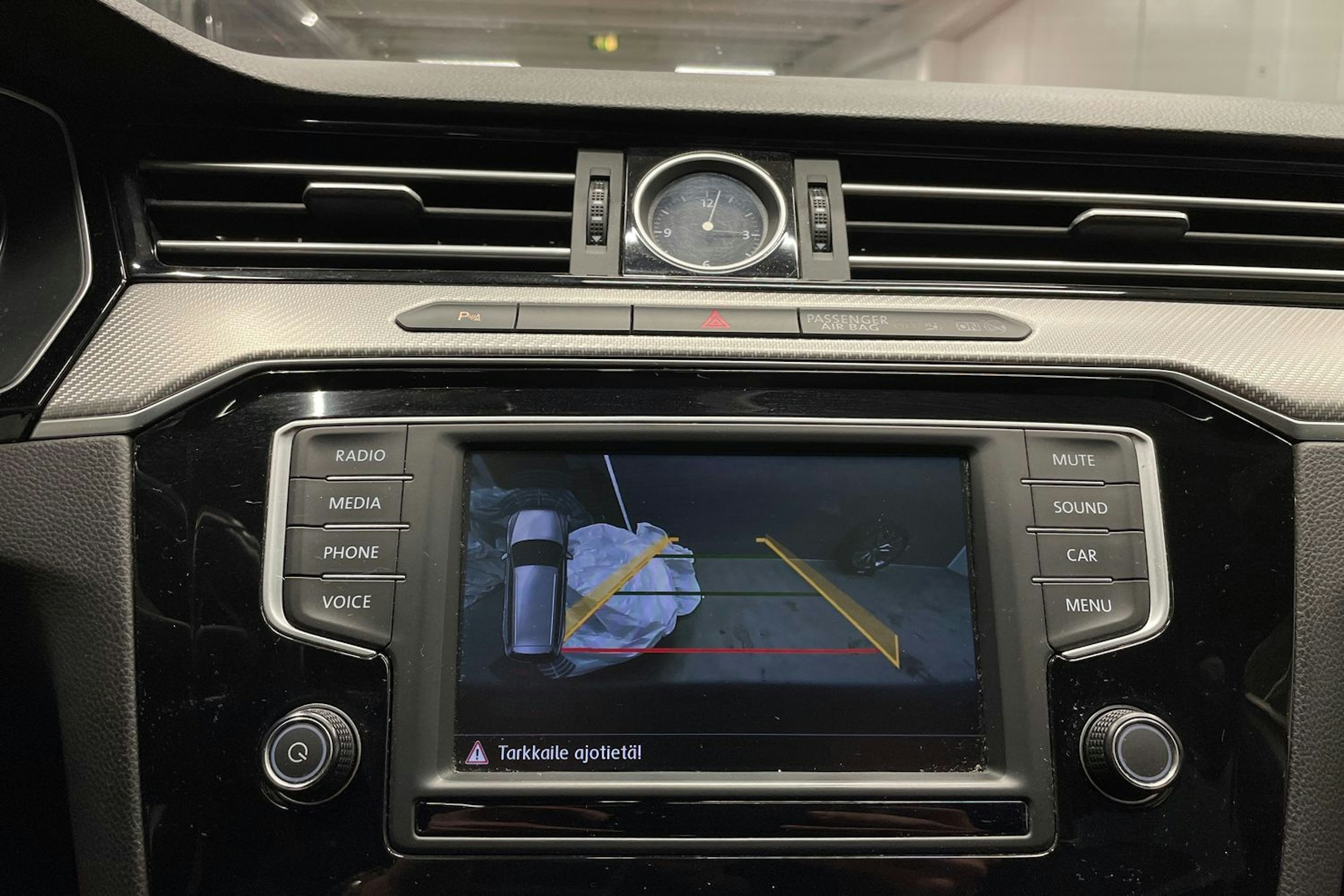 Valkoinen Volkswagen PASSAT 2016 kuva 21.