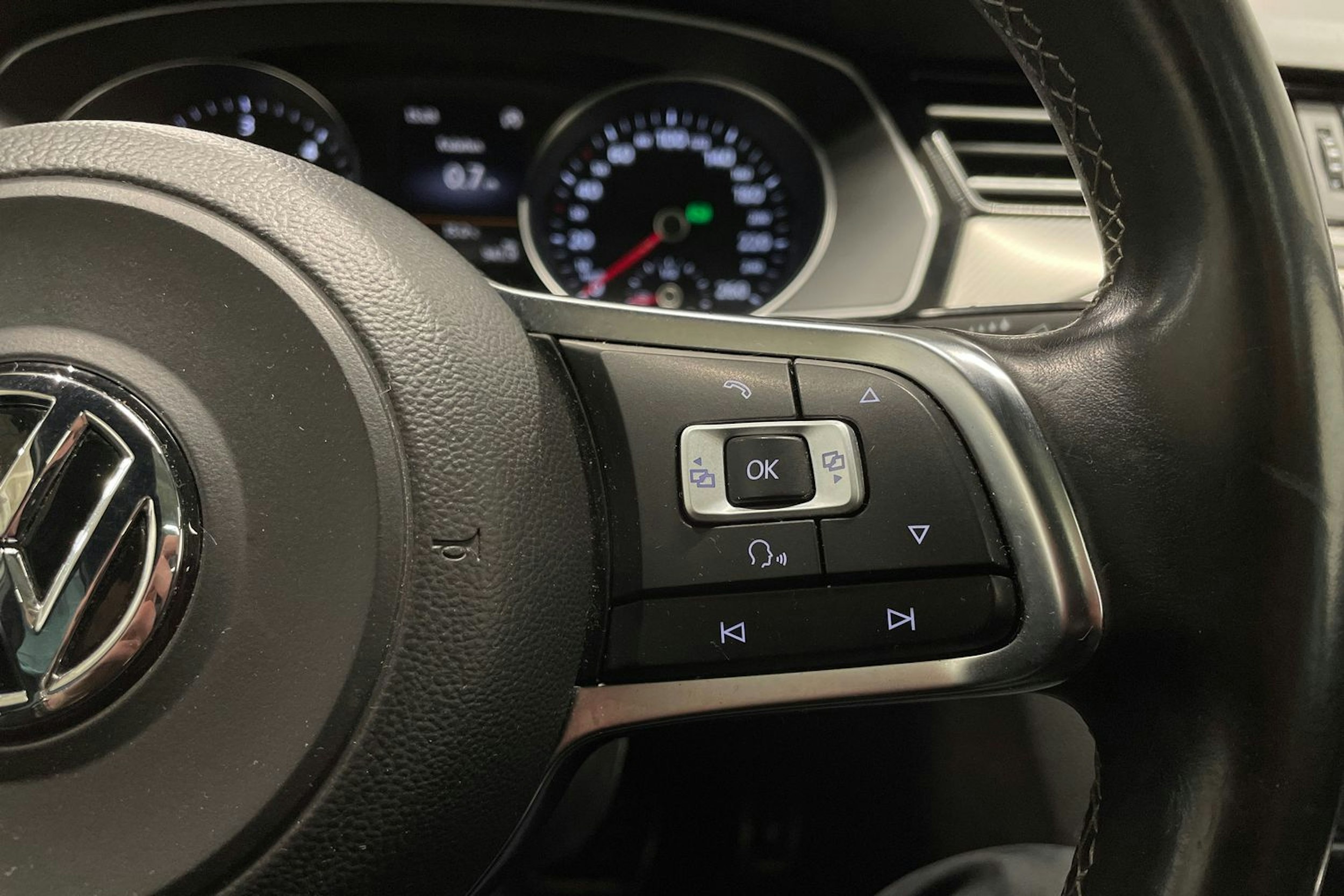 Valkoinen Volkswagen PASSAT 2016 kuva 25.