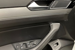 Valkoinen Volkswagen PASSAT 2016 kuva 26.