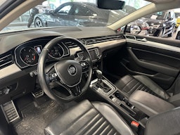 valkoinen Volkswagen Passat 2016 kuva 2.