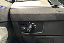valkoinen Volkswagen Passat 2016 kuva 28.