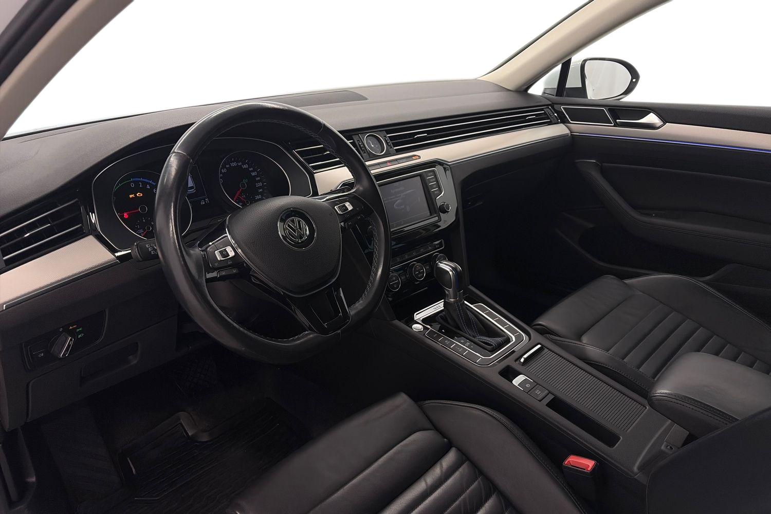 Volkswagen Passat 2017, kuva 6/29