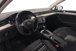 valkoinen Volkswagen Passat 2017 kuva 6.