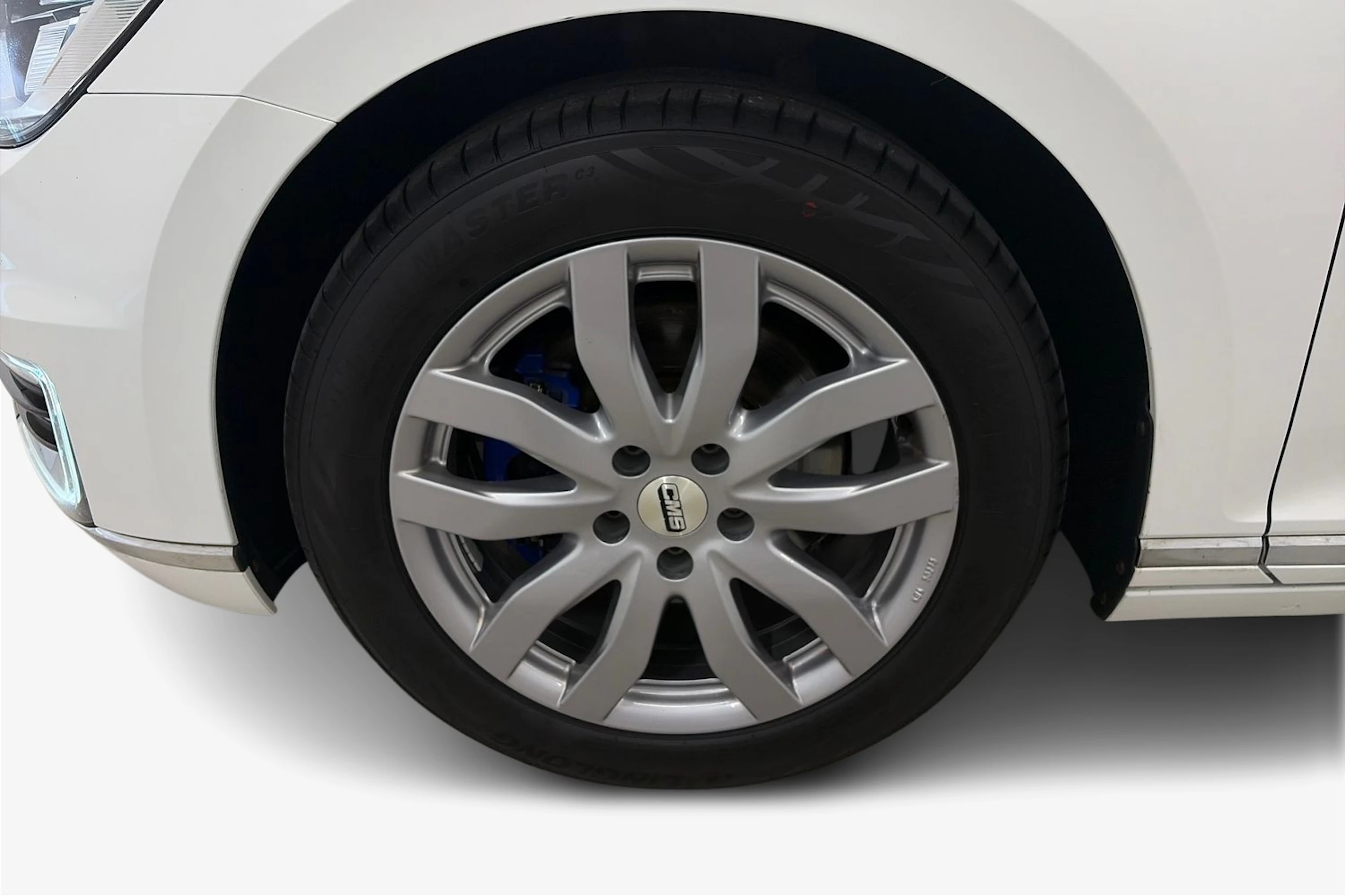 valkoinen Volkswagen Passat 2017 kuva 9.