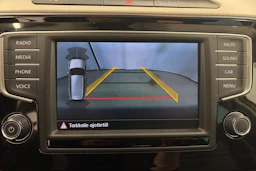 valkoinen Volkswagen Passat 2017 kuva 20.