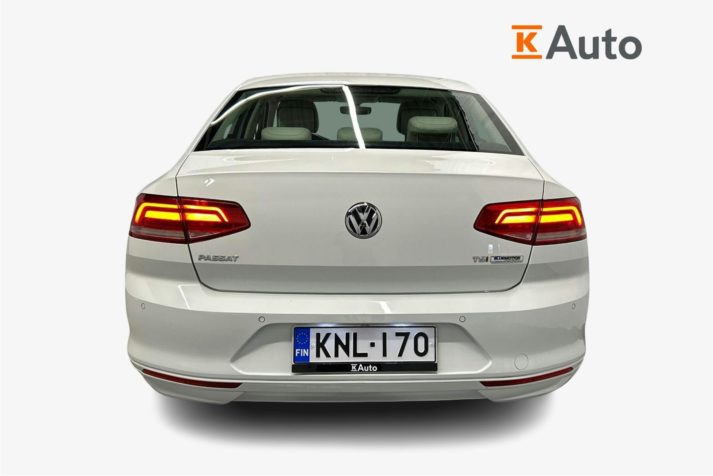 valkoinen Volkswagen Passat 2016 kuva 3.