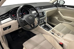 valkoinen Volkswagen Passat 2016 kuva 7.