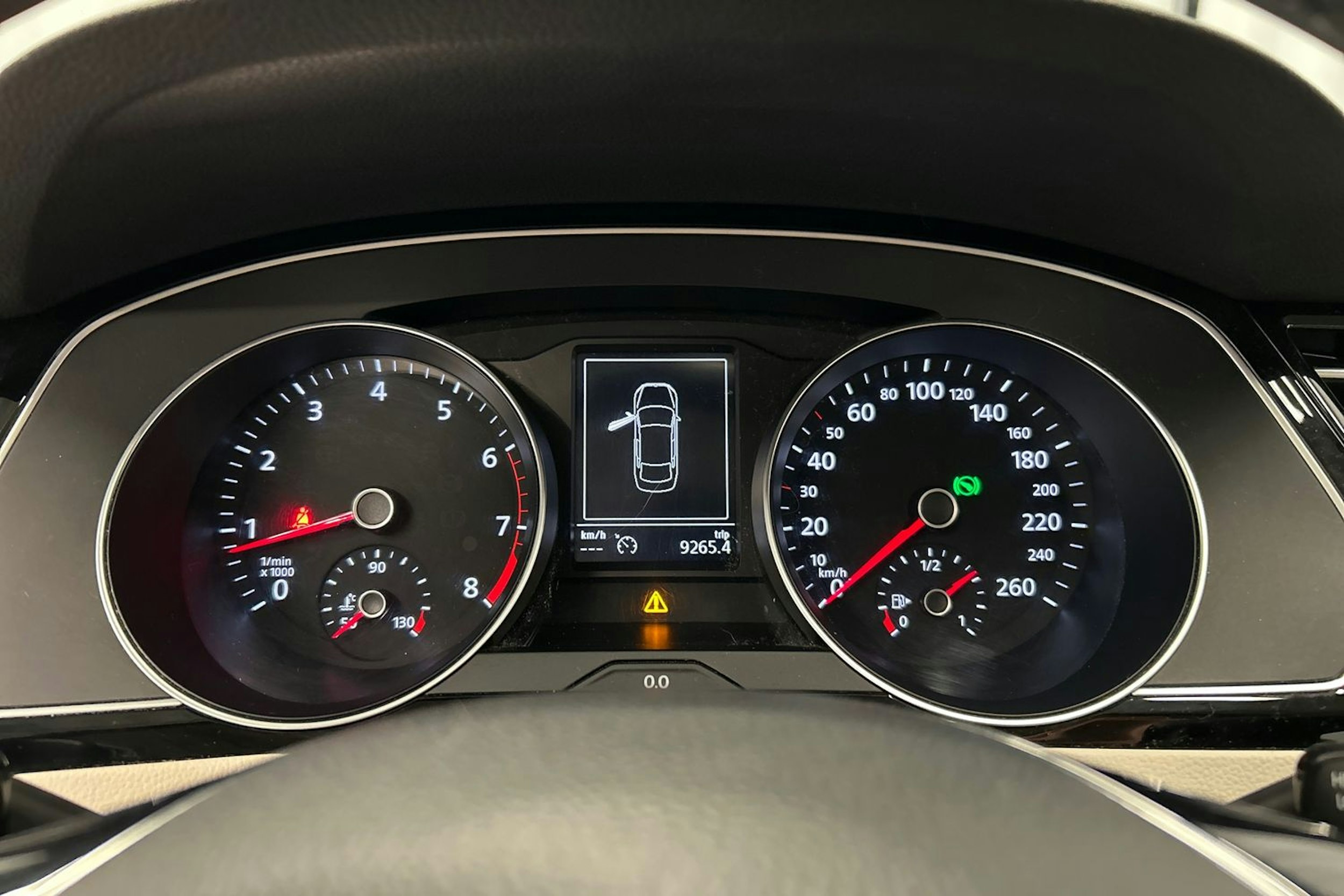valkoinen Volkswagen Passat 2016 kuva 19.