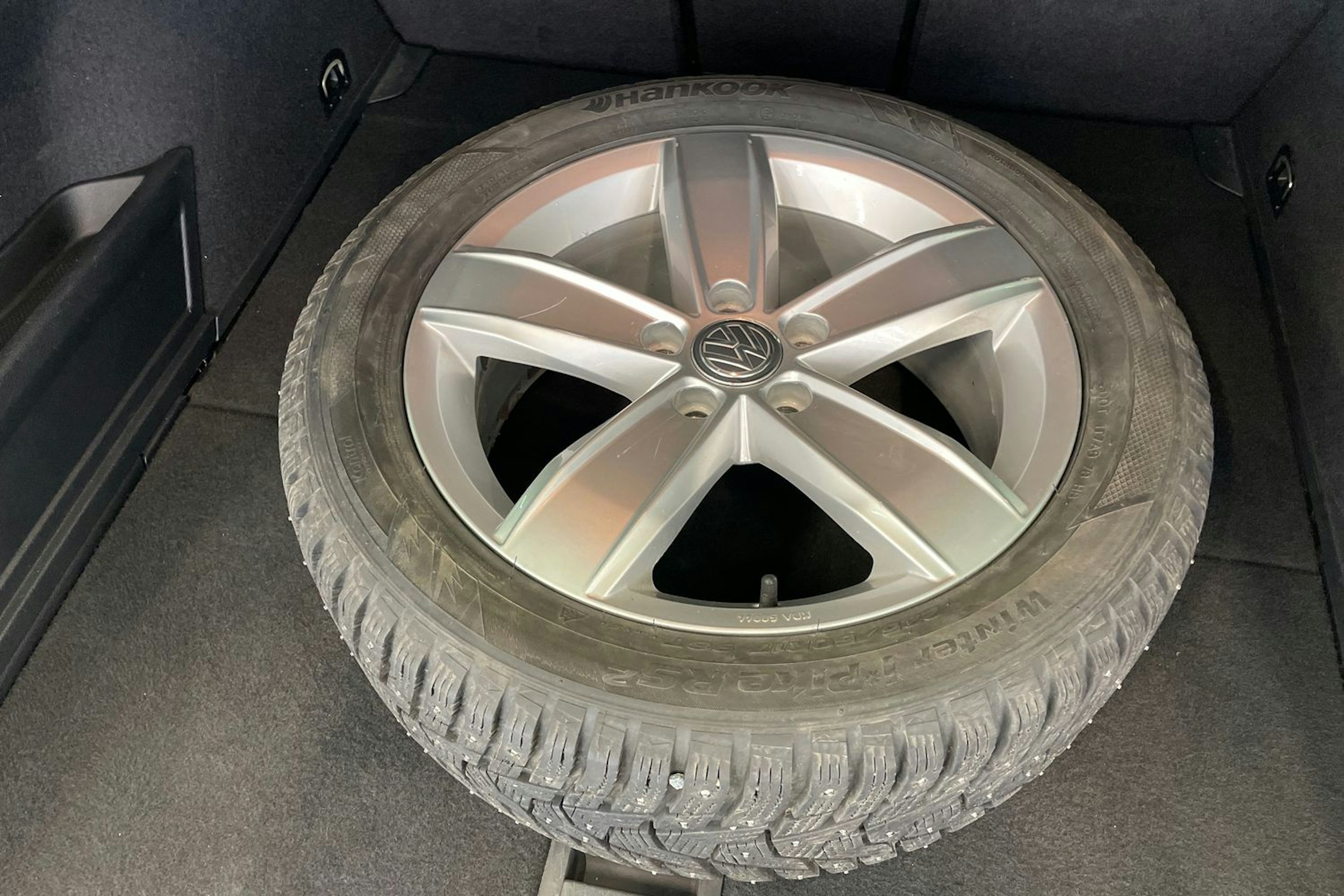 valkoinen Volkswagen Passat 2016 kuva 13.