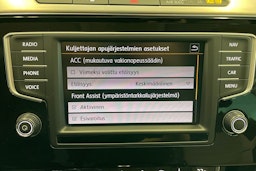 valkoinen Volkswagen Passat 2016 kuva 24.