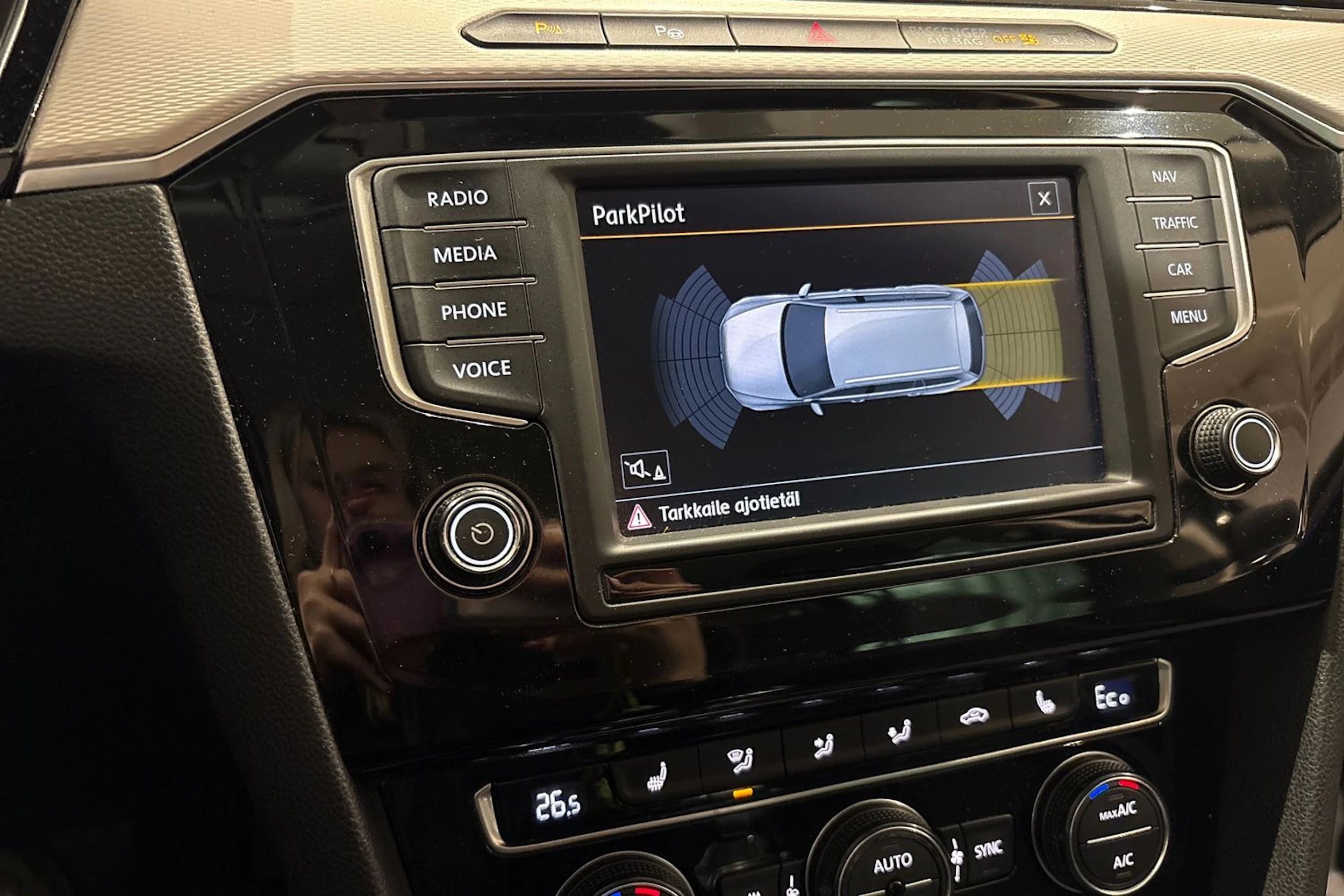 musta Volkswagen Passat 2016 kuva 14.