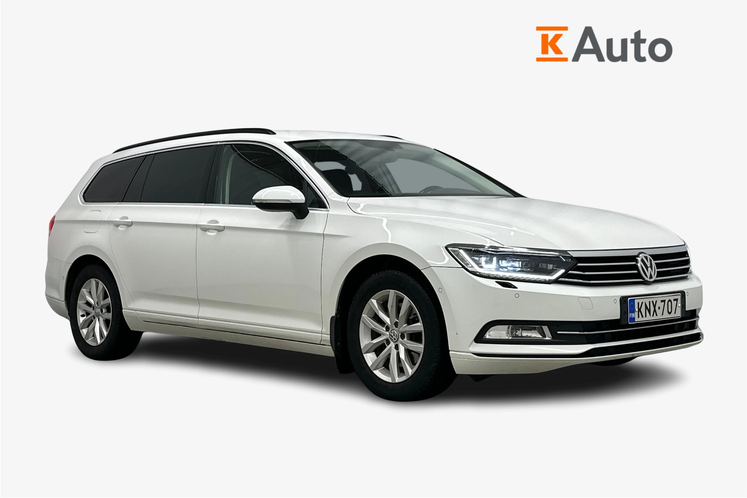 valkoinen Volkswagen Passat 2016 kuva 1.