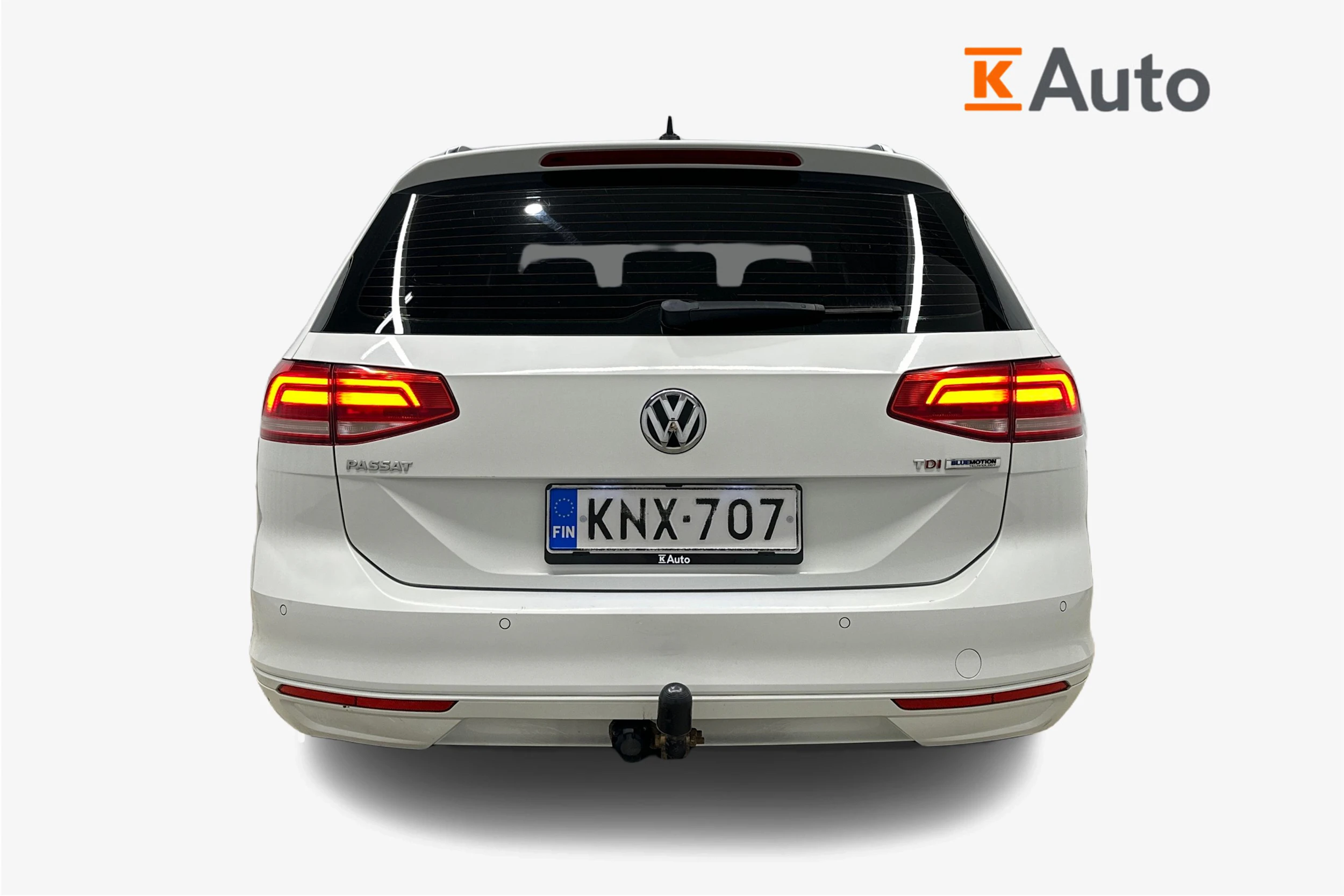 valkoinen Volkswagen Passat 2016 kuva 3.