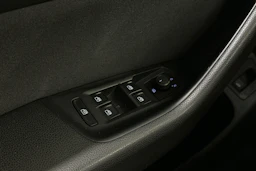 valkoinen Volkswagen Passat 2016 kuva 21.