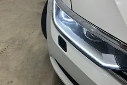 valkoinen Volkswagen Passat 2016 kuva 27.